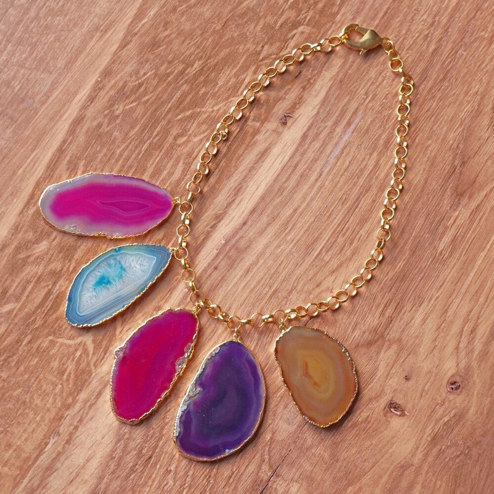 Bold Rainbow Agate Slice Chain Necklace – Oversized & Colorful Statement Piece
